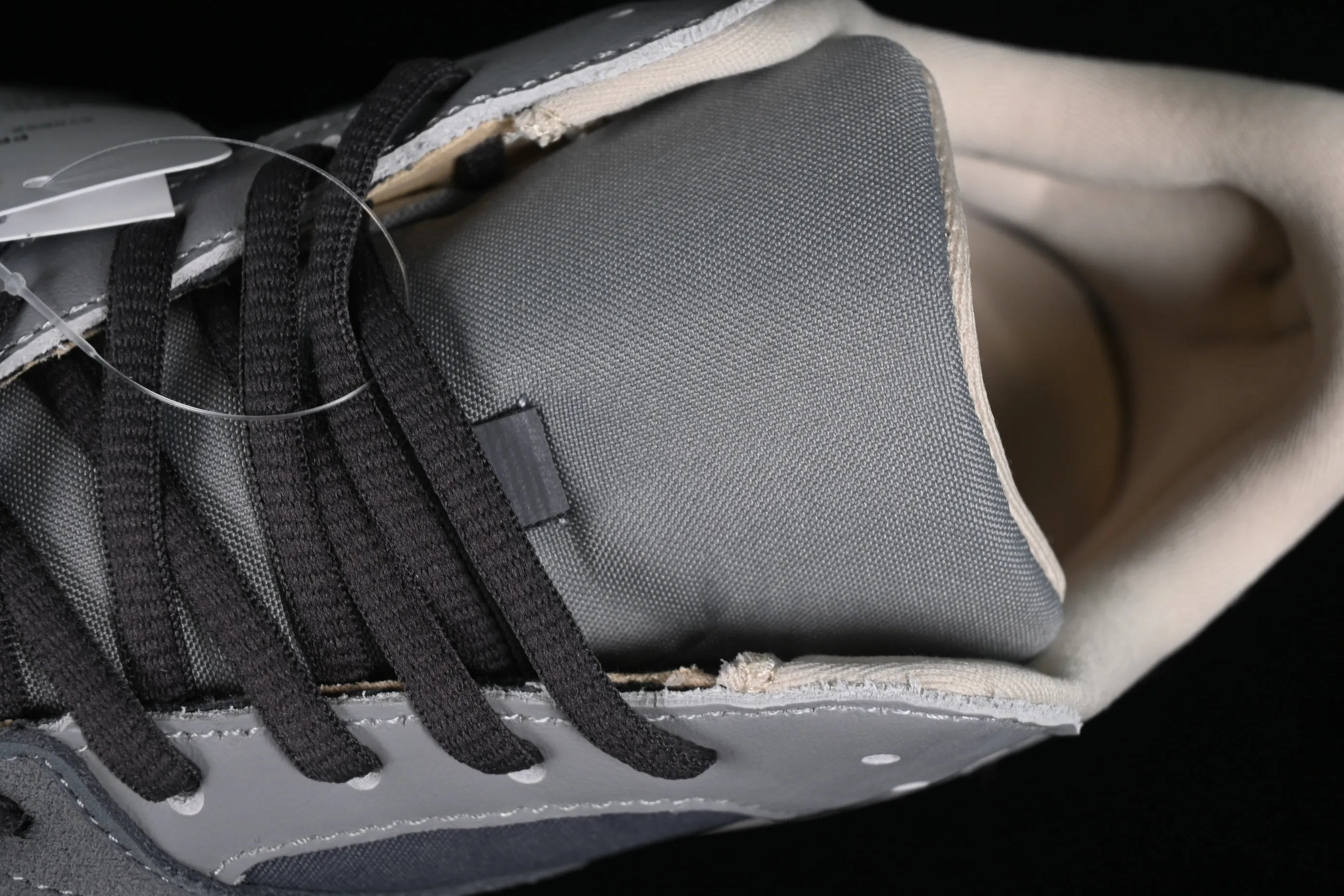 All Categories Ad Yeezy Coconut Series G Version Ad Yeezy Boost 700 "Magnet" FV9922 Kanye Coconut 700 3M Reflective Running Shoes